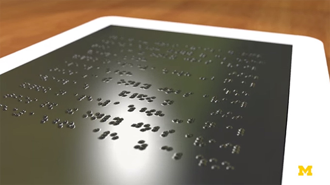 Görme engelliler için kabartma yazı özellikli tablet
