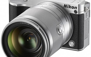 Nikon 1 J5 aynasız fotoğraf makinesi
