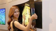 LG'nin yeni OLED ekranı magnet kullanarak duvara monte edilebiliyor