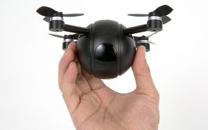 Aksiyon kameraya dönüşebilen modüler drone