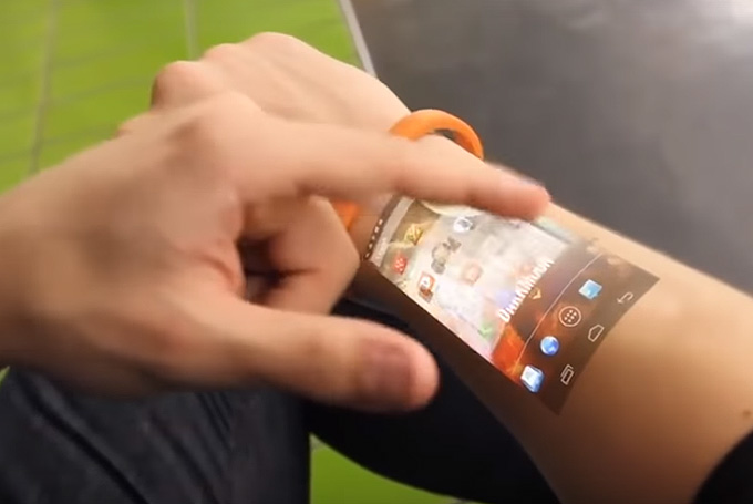 Yalıtabilir akıl sağlığı sinekkuşu  Projektör özellikli akıllı saat ile dokunmatik ekran kolunuzda | DigitAlem