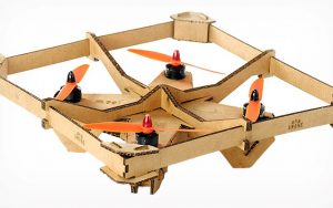 Karton malzemeden herkes için Kendin-Yap drone kiti