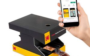 Klasik fotoğraf filmleri ve slaytlar için Kodak mobil tarayıcı