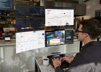 Sanal ekranlı ilk dizüstü bilgisayar