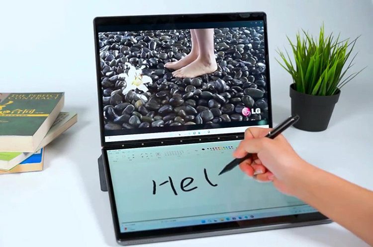 Çift ekranlı dizüstü bilgisayar