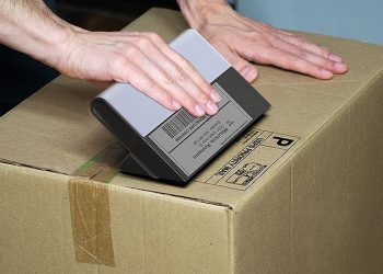 Her türlü yüzeye baskı yapabilen portatif el yazıcısı