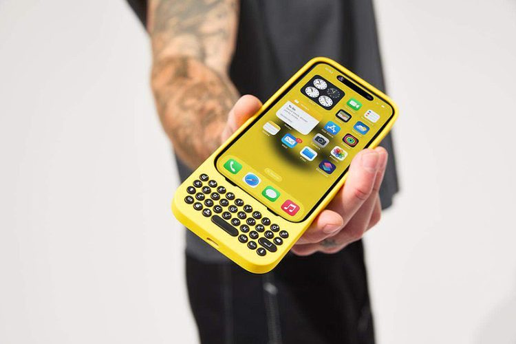 iPhone için Blackberry klavyeli kılıf