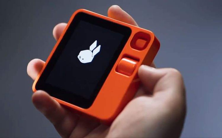 Rabbit R1 yapay zeka asistanı